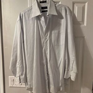 Claiborne Men's Light Gray Patterned Dress Shirt